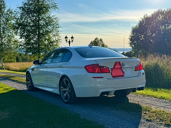 BMW M5 3 of 20