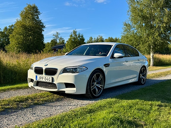 BMW M5 2 of 20