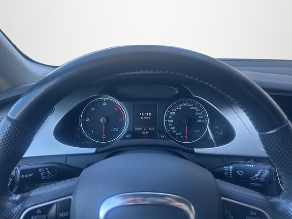 Audi A4 11 of 20
