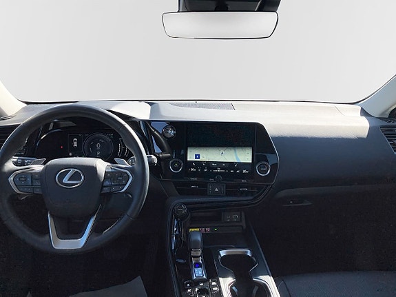 Lexus NX450h+ 8 of 10