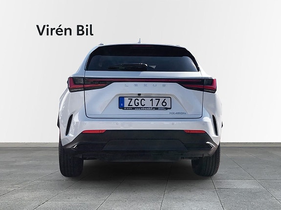 Lexus NX450h+ 5 of 10