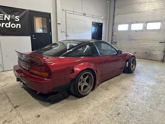 Nissan 200 SX 4 of 5