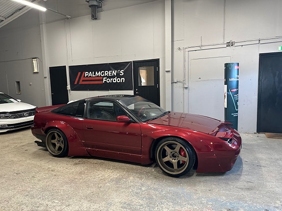 Nissan 200 SX 3 of 5