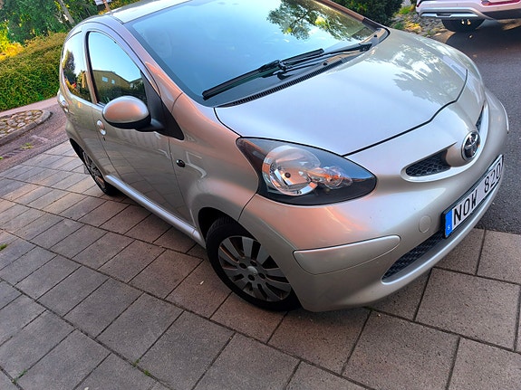 Toyota Aygo 4 of 5