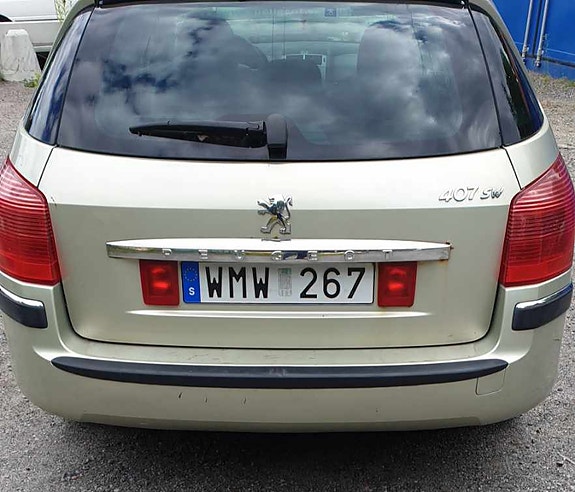 Peugeot 407 2 of 5