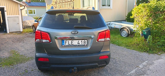 Kia Sorento 9 of 12