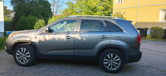 Kia Sorento 8 of 12