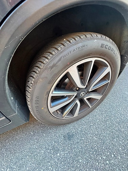 Nissan X-Trail 3 of 5