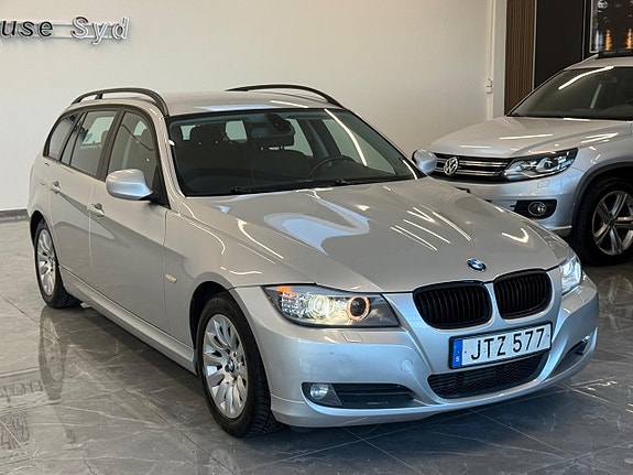 BMW 320d 2 of 5