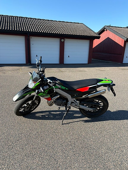 Aprilia SX 50 2 of 4