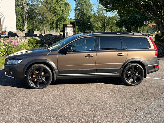 Volvo XC70 4 of 5