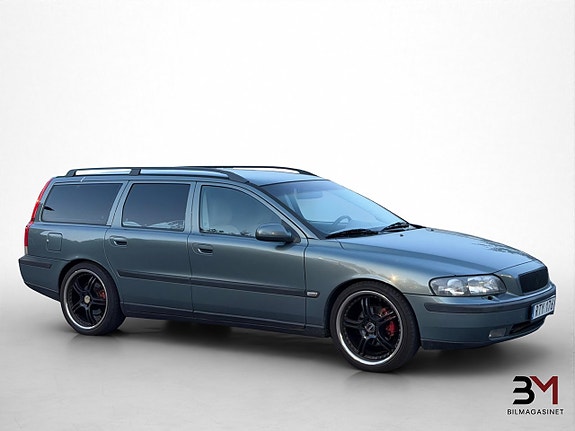 Volvo V70 8 of 16