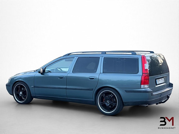 Volvo V70 4 of 16