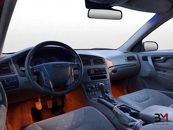 Volvo V70 15 of 16