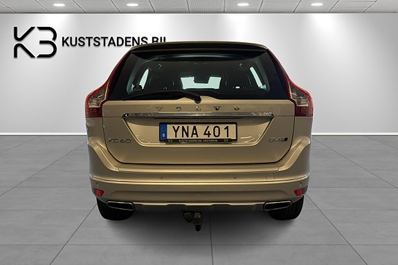 Volvo XC60 4 of 5