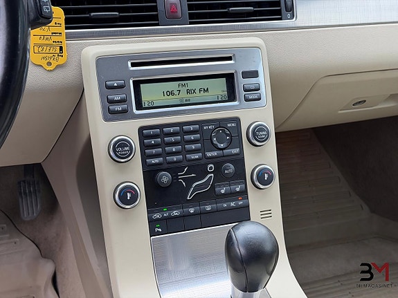 Volvo V70 16 of 17