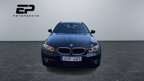 BMW 320d 2 of 10