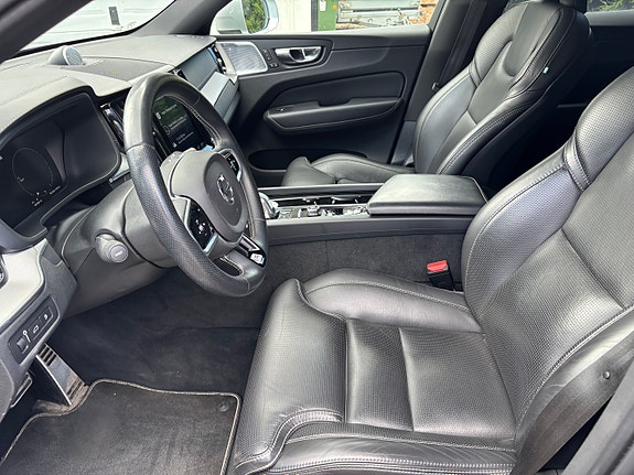 Volvo XC60 7 of 13