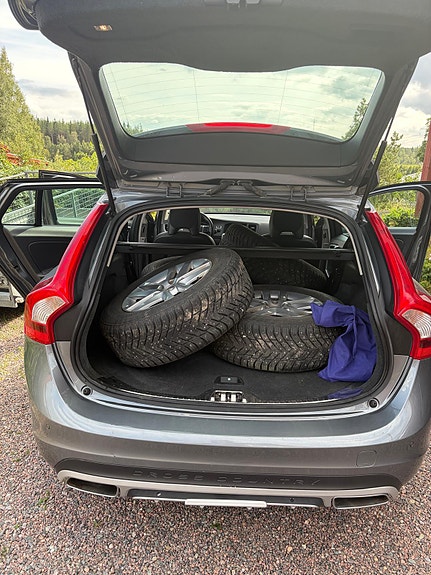 Volvo V60 Cross Country 6 of 6