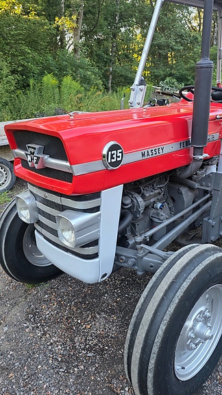 Massey Ferguson 135 3 of 5