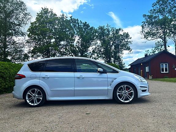 Ford S-MAX 3 of 5