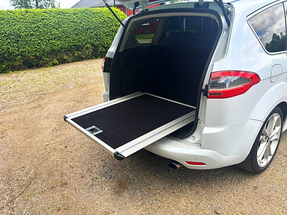 Ford S-MAX 12 of 20