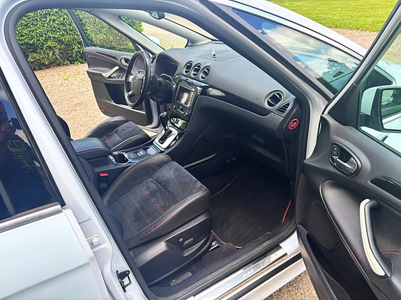 Ford S-MAX 11 of 20