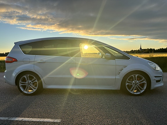 Ford S-MAX 19 of 20