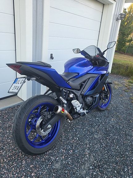 Yamaha YZF-R3 3 of 8