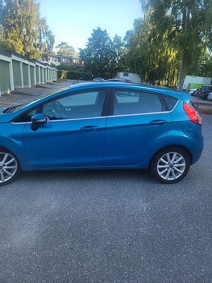 Ford Fiesta 6 of 17