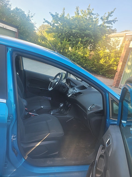 Ford Fiesta 10 of 17