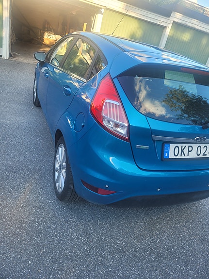 Ford Fiesta 14 of 17