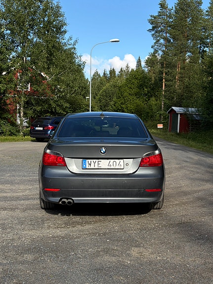 BMW 530i 5 of 5