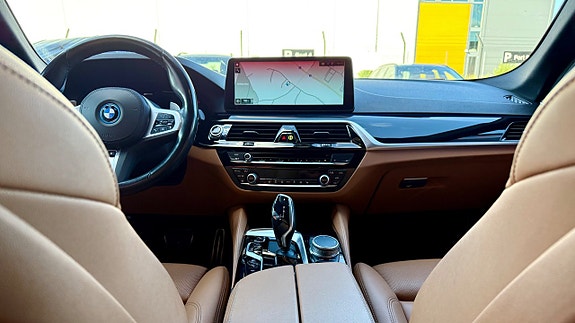 BMW 530e 17 of 24