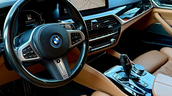 BMW 530e 15 of 24