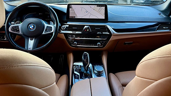 BMW 530e 18 of 24
