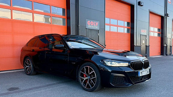 BMW 530e 2 of 24