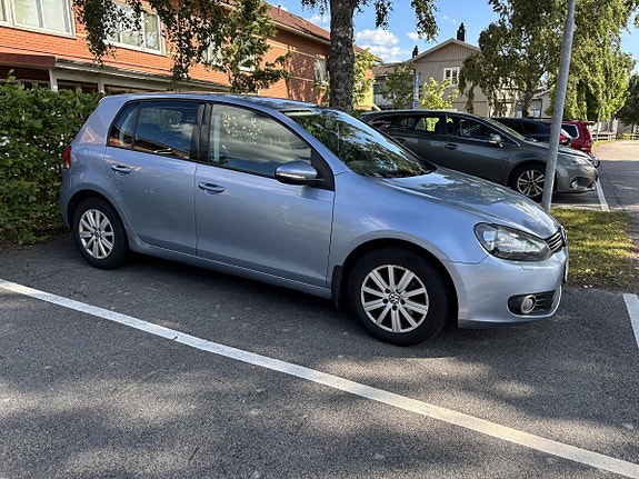 Volkswagen Golf VI 2 of 5