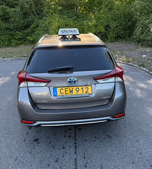 Toyota Auris 3 of 5
