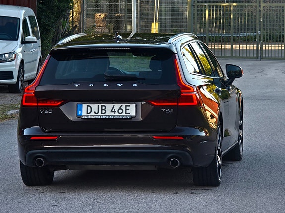 Volvo V60 4 of 5