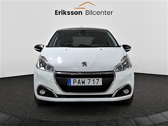 Peugeot 208 3 of 5
