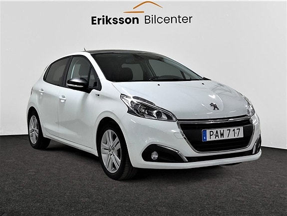 Peugeot 208 2 of 5