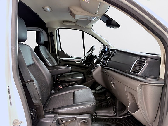 Ford Transit Custom 10 of 16