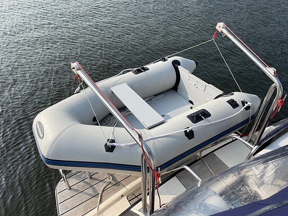 Fjord 900 Dolphin med ”ny” Yanmar 315 HK, 150 timmar 5 of 5