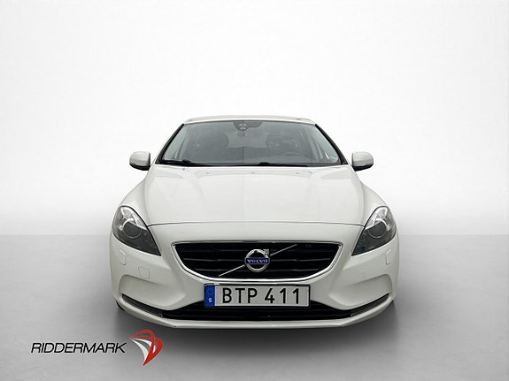 Volvo V40 2 of 5