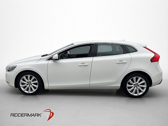 Volvo V40 4 of 5