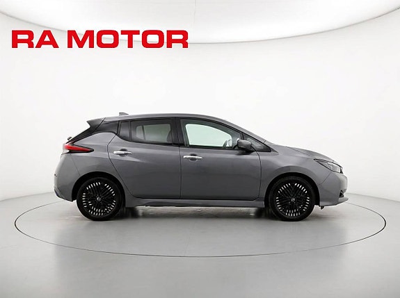 Nissan Leaf 5 of 5