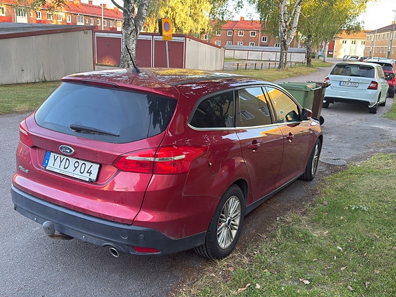 Ford Focus 3 of 8