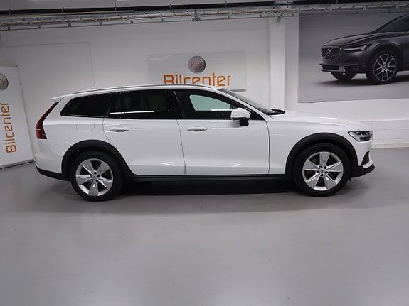 Volvo V60 Cross Country 5 of 5