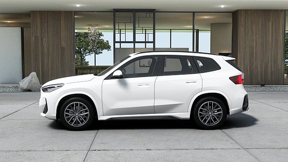 BMW X1 3 of 13